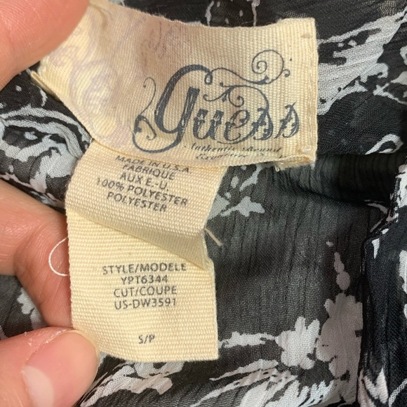 Gorgeous VTG Guess blouse - S - Picture 2 of 11